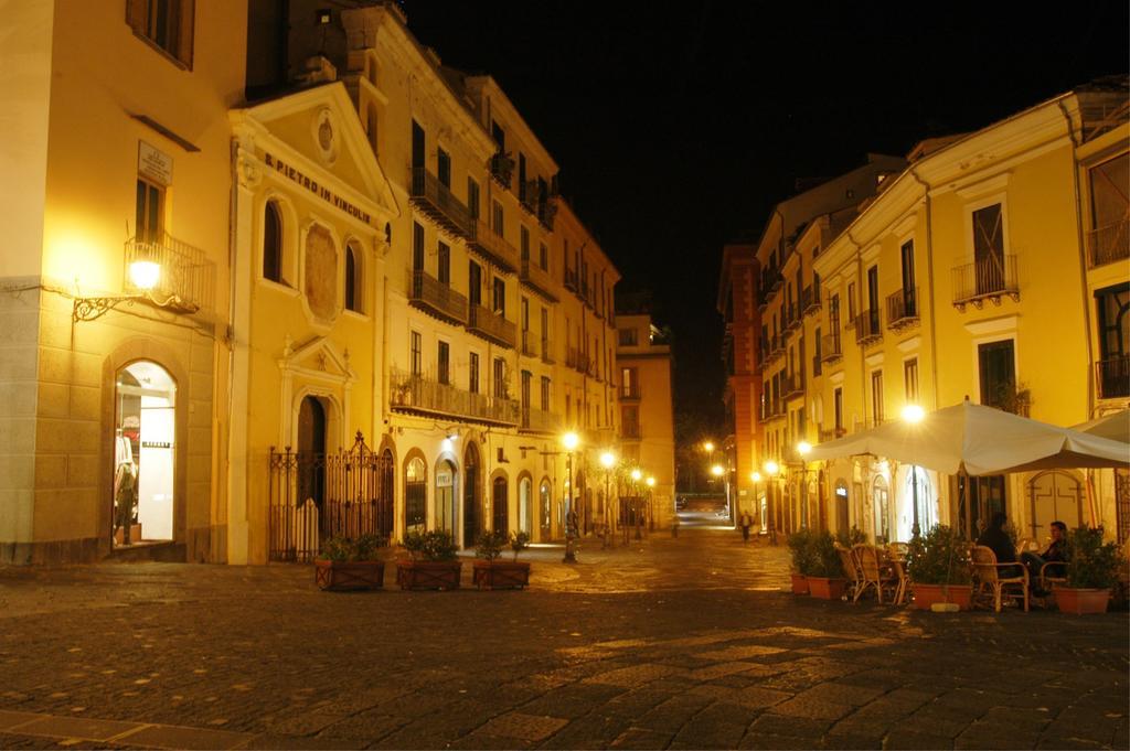 Piazza Alario Apartamento Salerno Exterior foto